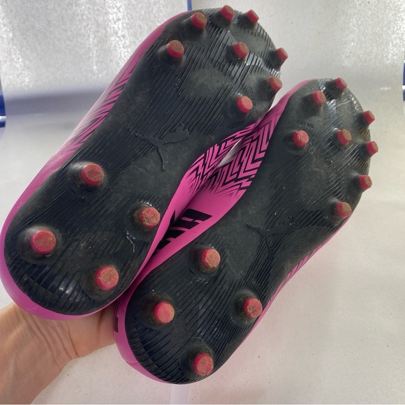 Puma Tacto Jr pink soccer cleats Big Kid Size 6 EU 38 Barbiecore Barbie youth - Picture 14 of 16